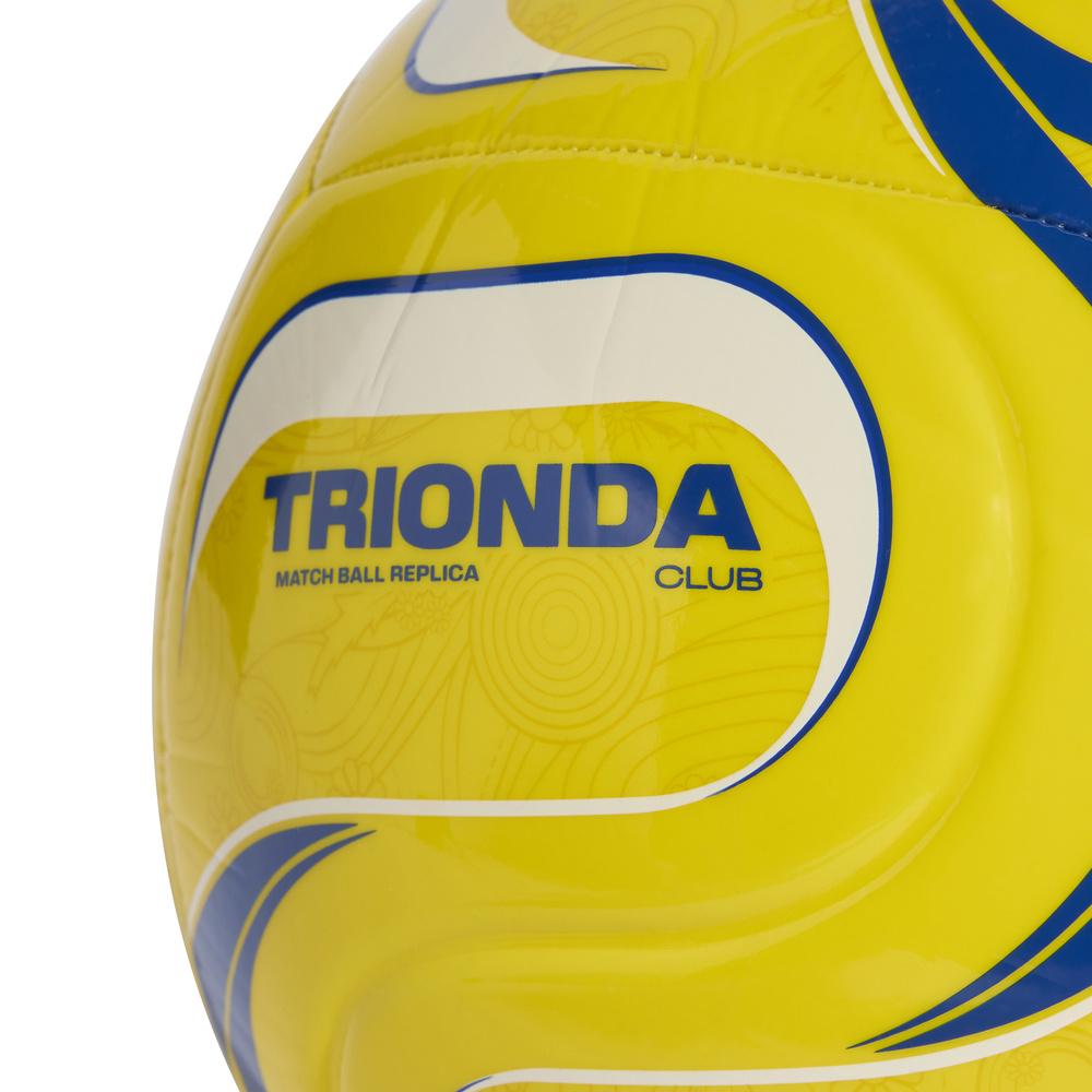 Ballon de football Adidas de la Suède