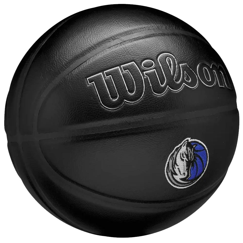 Wilson, jugador de baloncesto de la NBA para los Dallas Mavericks